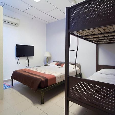 G99 Hotel George Town Extérieur photo