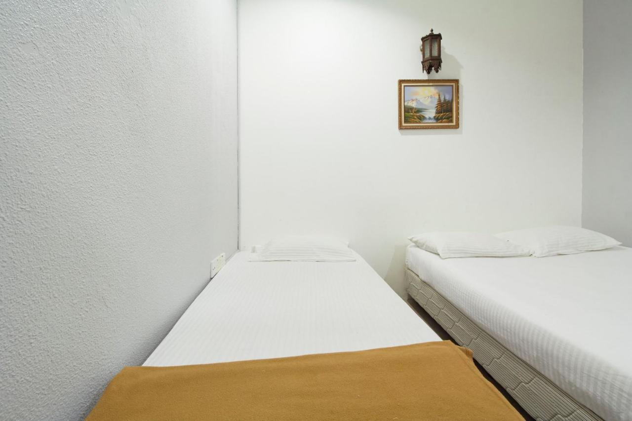 G99 Hotel George Town Extérieur photo