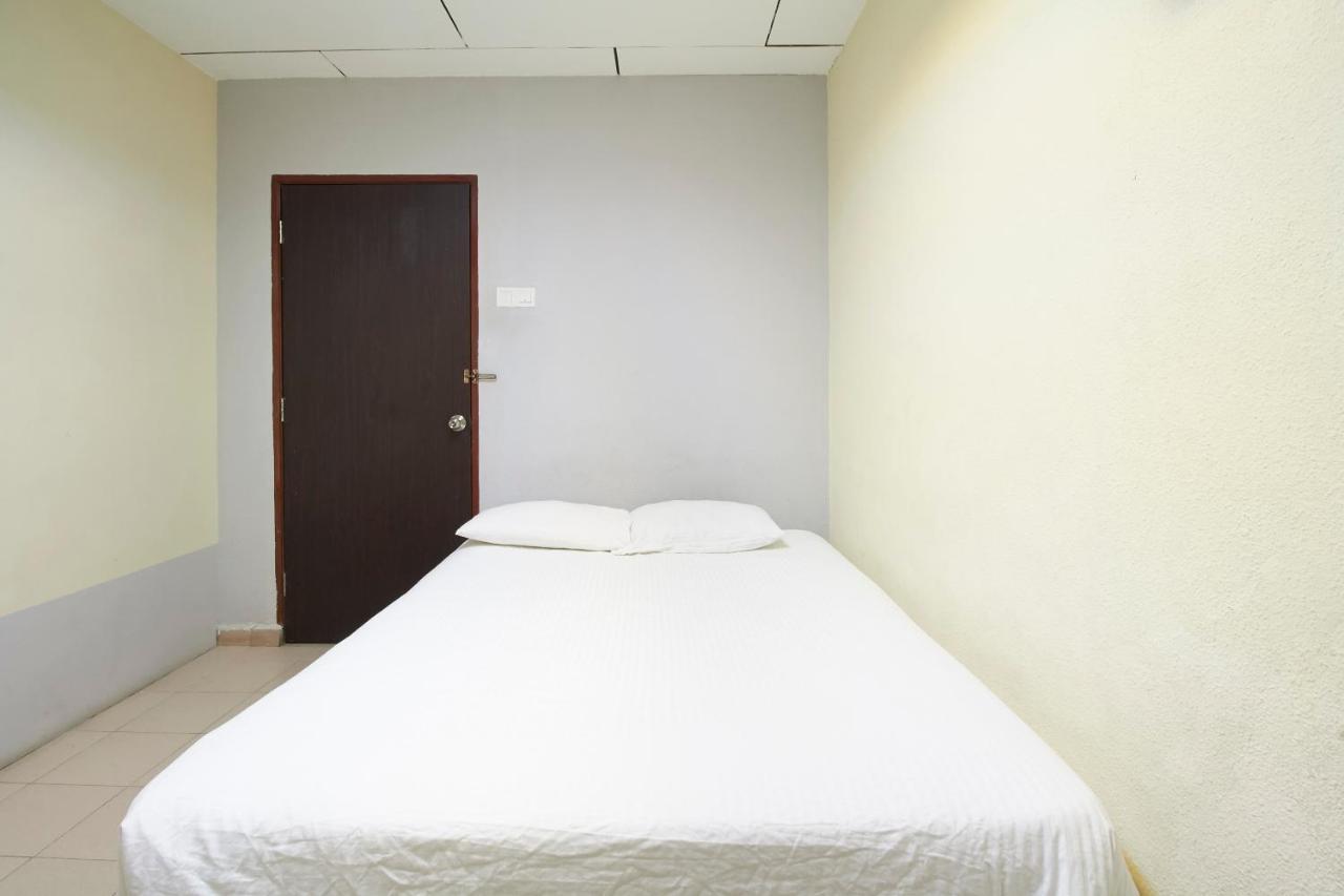 G99 Hotel George Town Extérieur photo