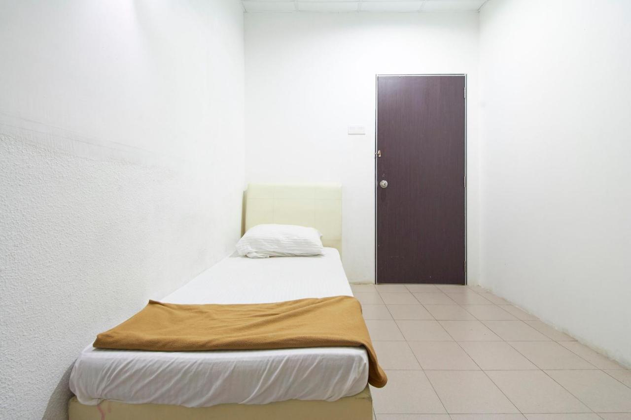 G99 Hotel George Town Extérieur photo